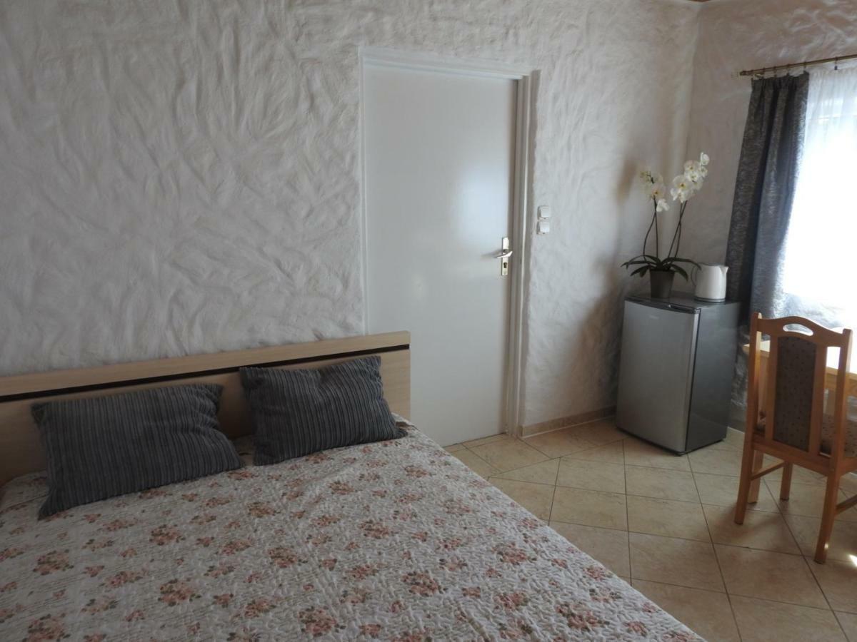 Malwa Apartment Jezierzany Luaran gambar